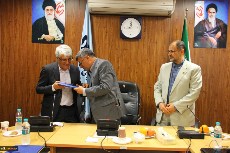 دکتر شمس