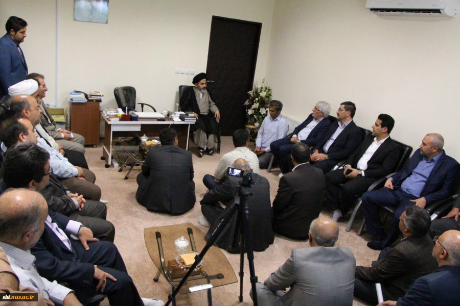 دکتر شمس و امام جمعه